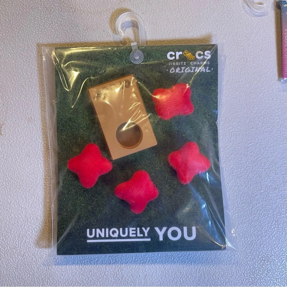 Uniquely You Crocs Corn Hole 5 Pack Croc Jibbitz NWT - Picture 1 of 5